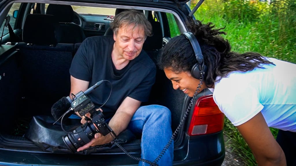 cameraman Jan Willem Looze met Deborah Alfarez van het Herseninstituut
